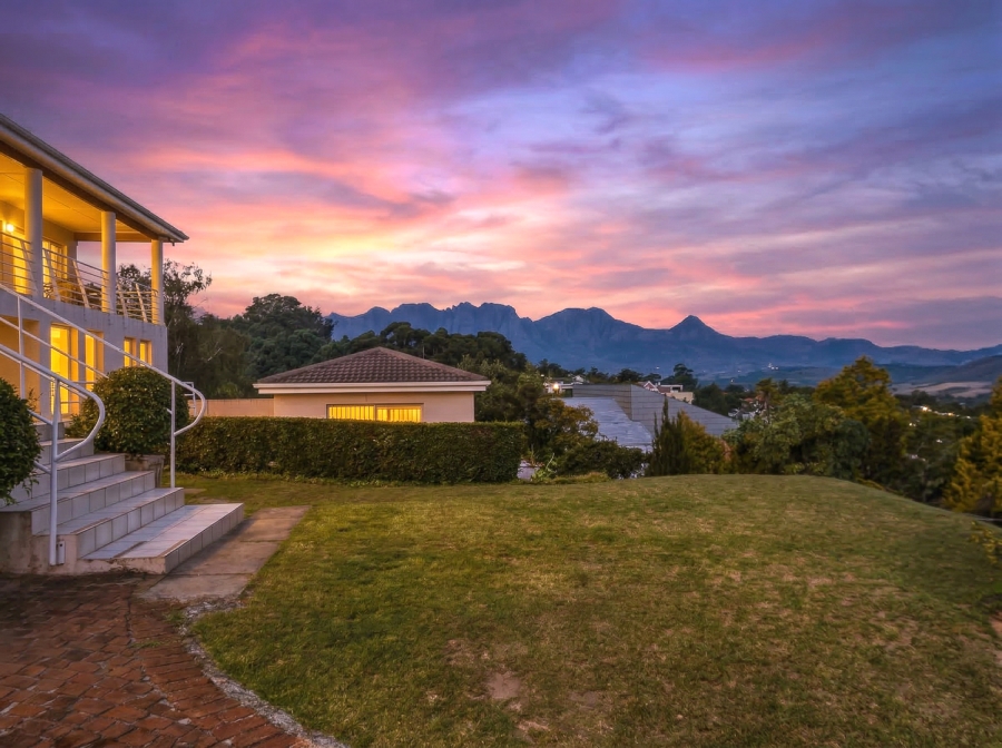 6 Bedroom Property for Sale in La Concorde Western Cape